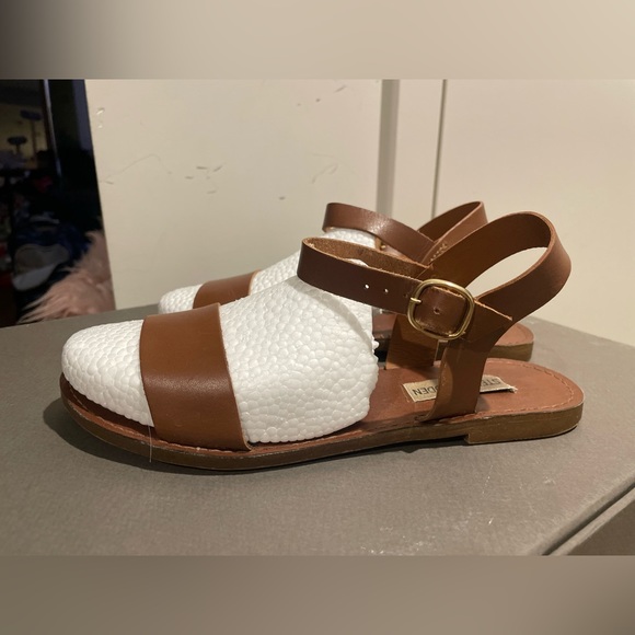 Steve Madden Donddi tan sandals - Picture 2 of 16